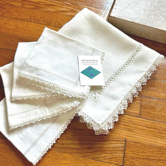 Vintage Irish Linen Tablecloth & Napkins with Crochet Lace Border - Picture 10 of 16